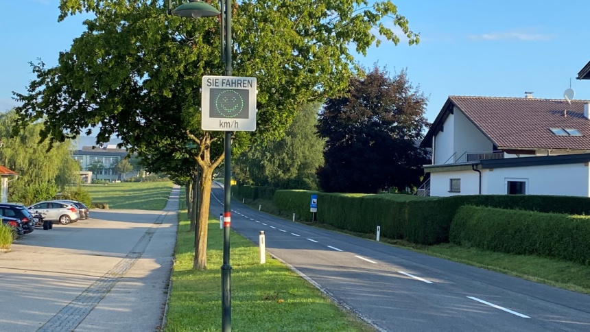 geschwindigkeitsanzeige scaled